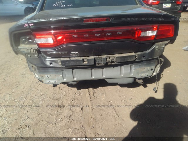 Photo 5 VIN: 2C3CDXBG8EH300204 - DODGE CHARGER 