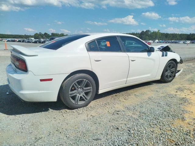 Photo 2 VIN: 2C3CDXBG8EH324700 - DODGE CHARGER SE 