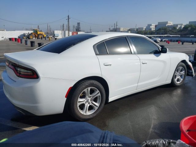 Photo 3 VIN: 2C3CDXBG8GH122619 - DODGE CHARGER 