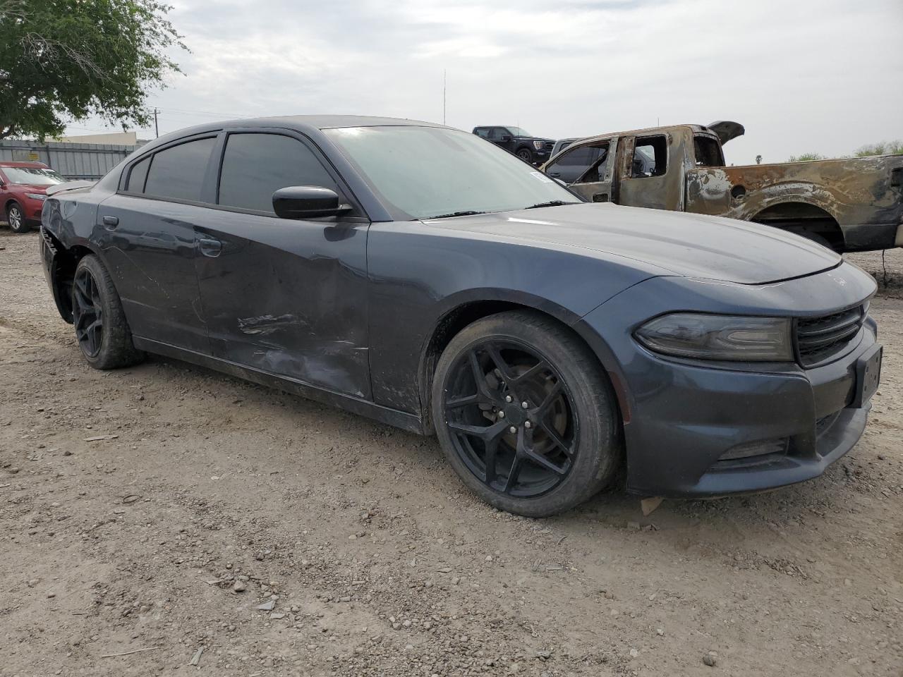 Photo 3 VIN: 2C3CDXBG8HH598967 - DODGE CHARGER 