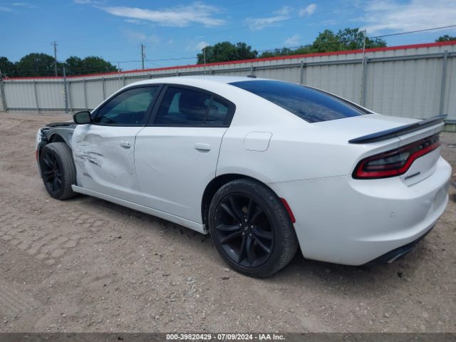 Photo 2 VIN: 2C3CDXBG8JH174243 - DODGE CHARGER 