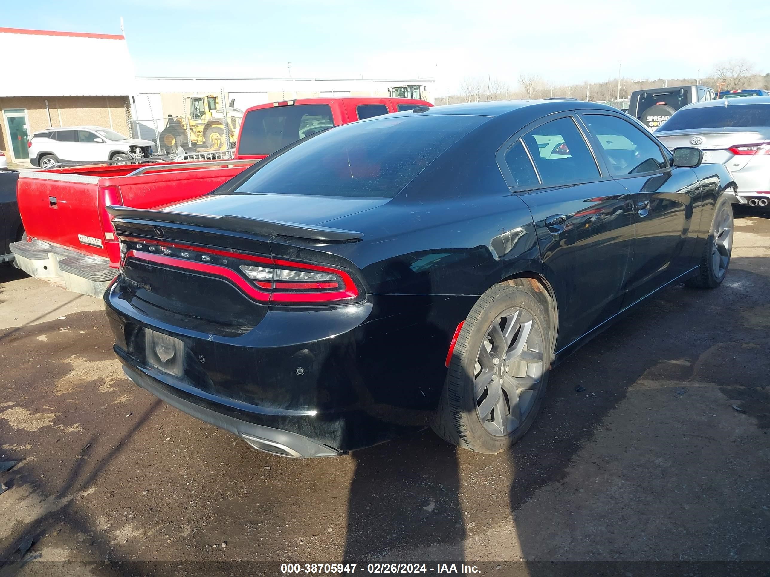 Photo 3 VIN: 2C3CDXBG8KH670693 - DODGE CHARGER 