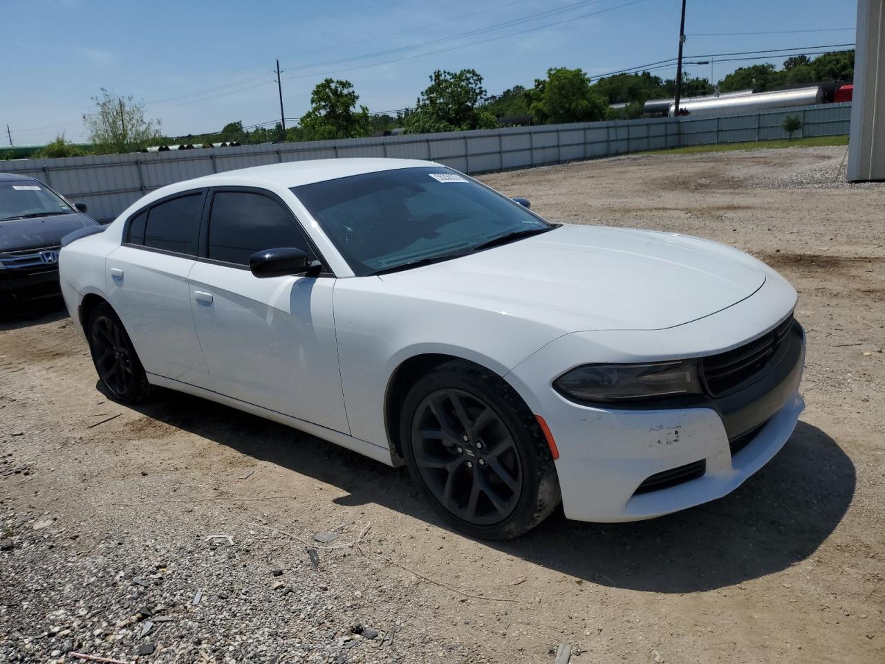 Photo 3 VIN: 2C3CDXBG8KH685470 - DODGE CHARGER 