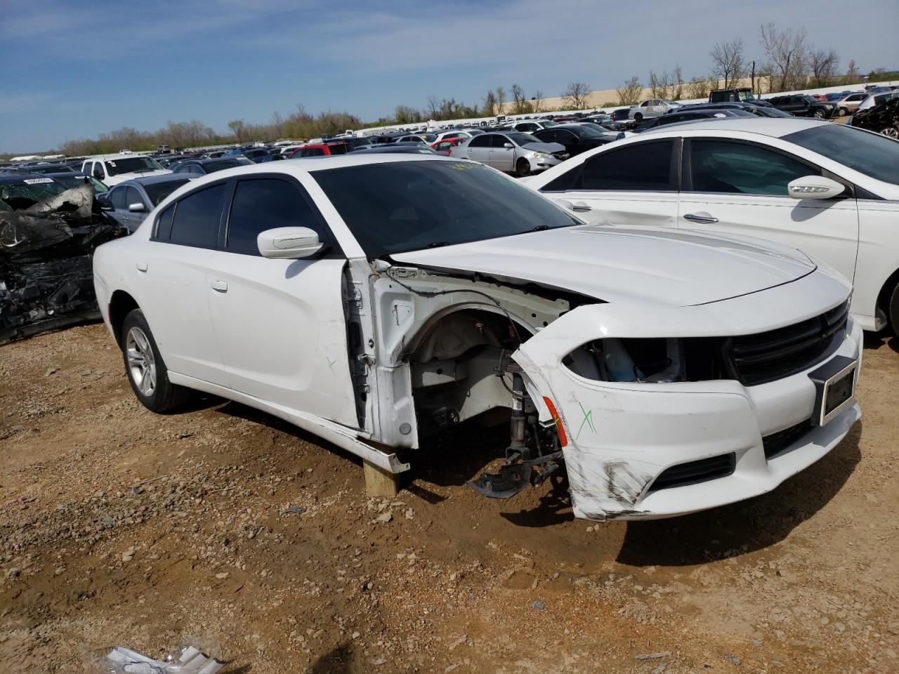 Photo 3 VIN: 2C3CDXBG8KH692130 - DODGE CHARGER 