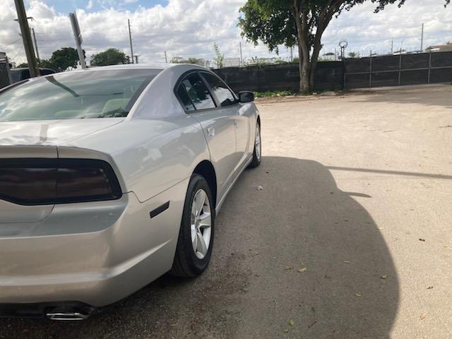 Photo 2 VIN: 2C3CDXBG9CH219094 - DODGE CHARGER SE 