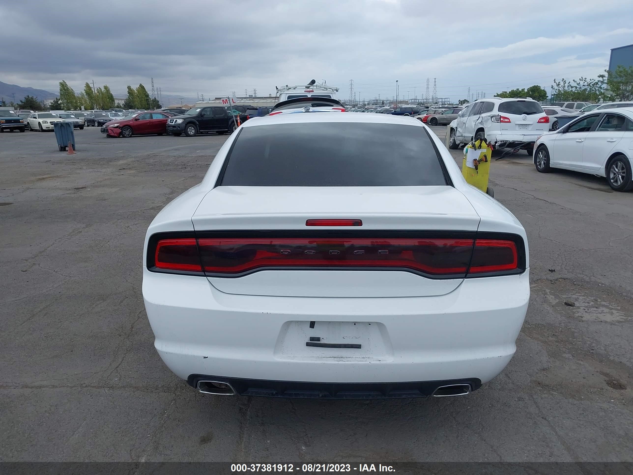 Photo 16 VIN: 2C3CDXBG9DH539713 - DODGE CHARGER 