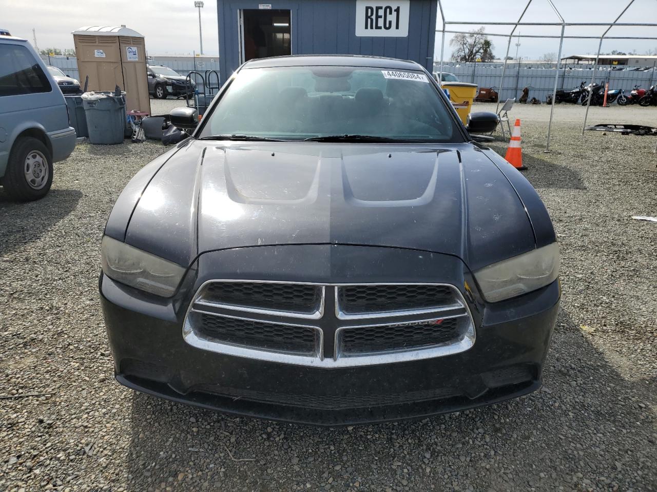 Photo 4 VIN: 2C3CDXBG9EH107897 - DODGE CHARGER 