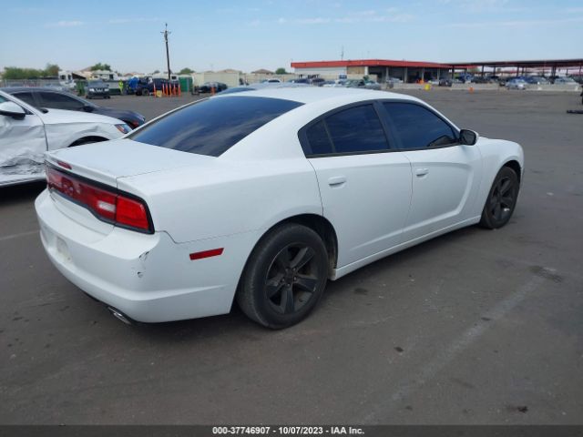 Photo 3 VIN: 2C3CDXBG9EH251871 - DODGE CHARGER 