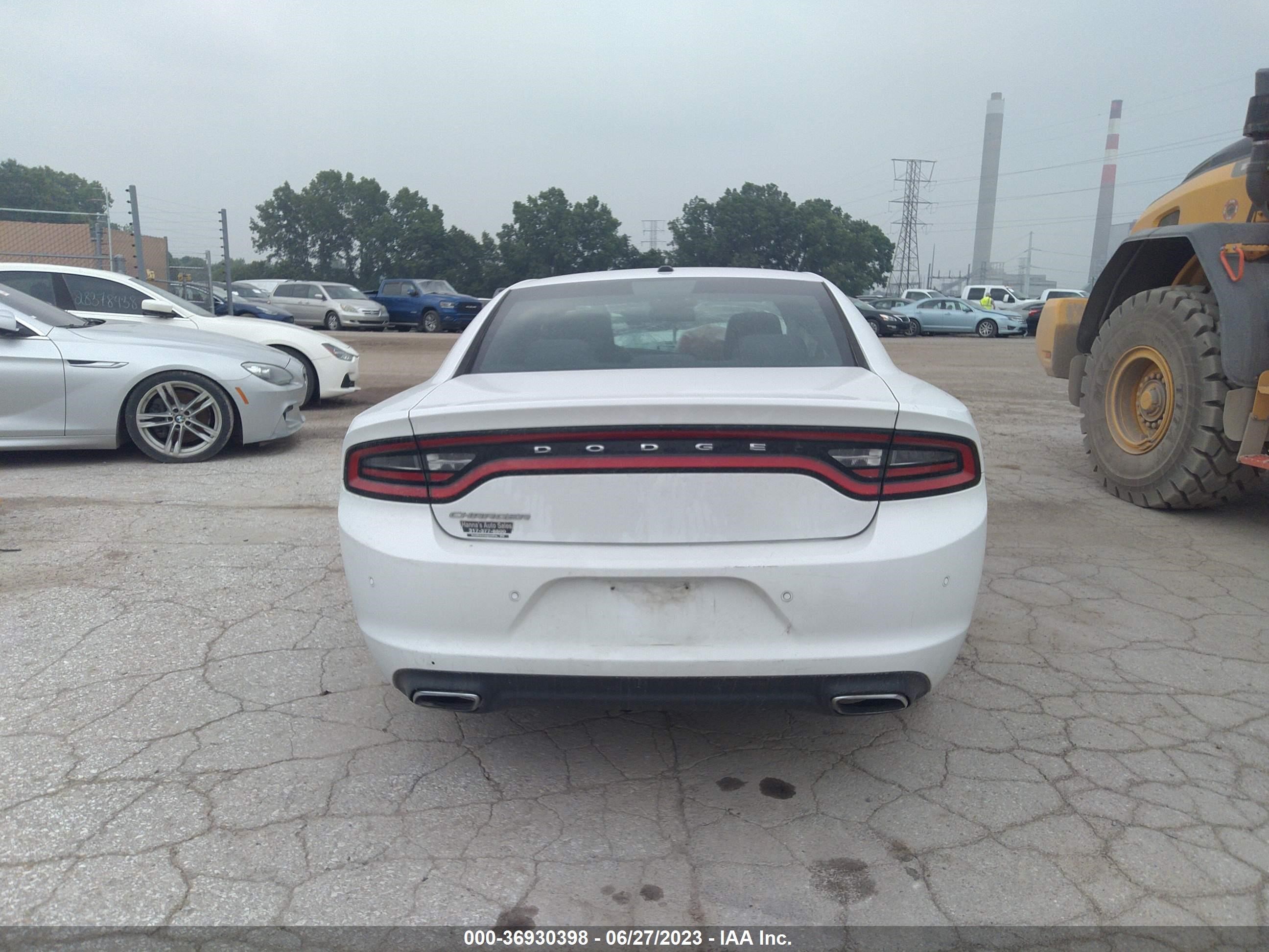 Photo 14 VIN: 2C3CDXBG9FH751448 - DODGE CHARGER 