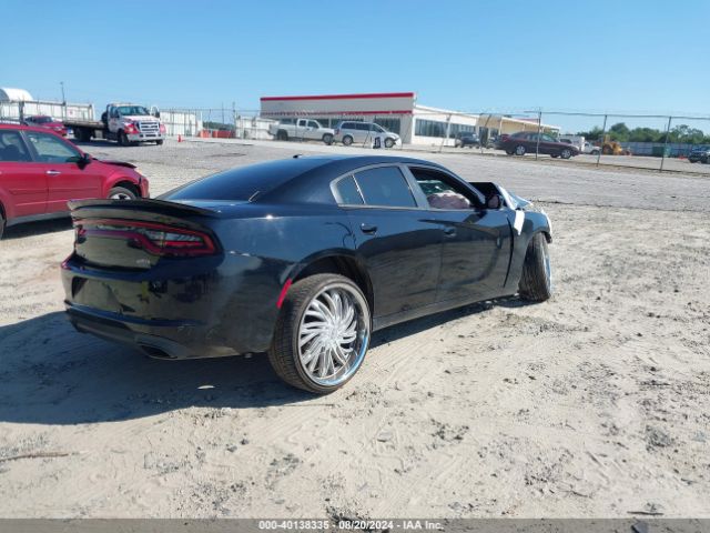 Photo 3 VIN: 2C3CDXBG9FH865840 - DODGE CHARGER 