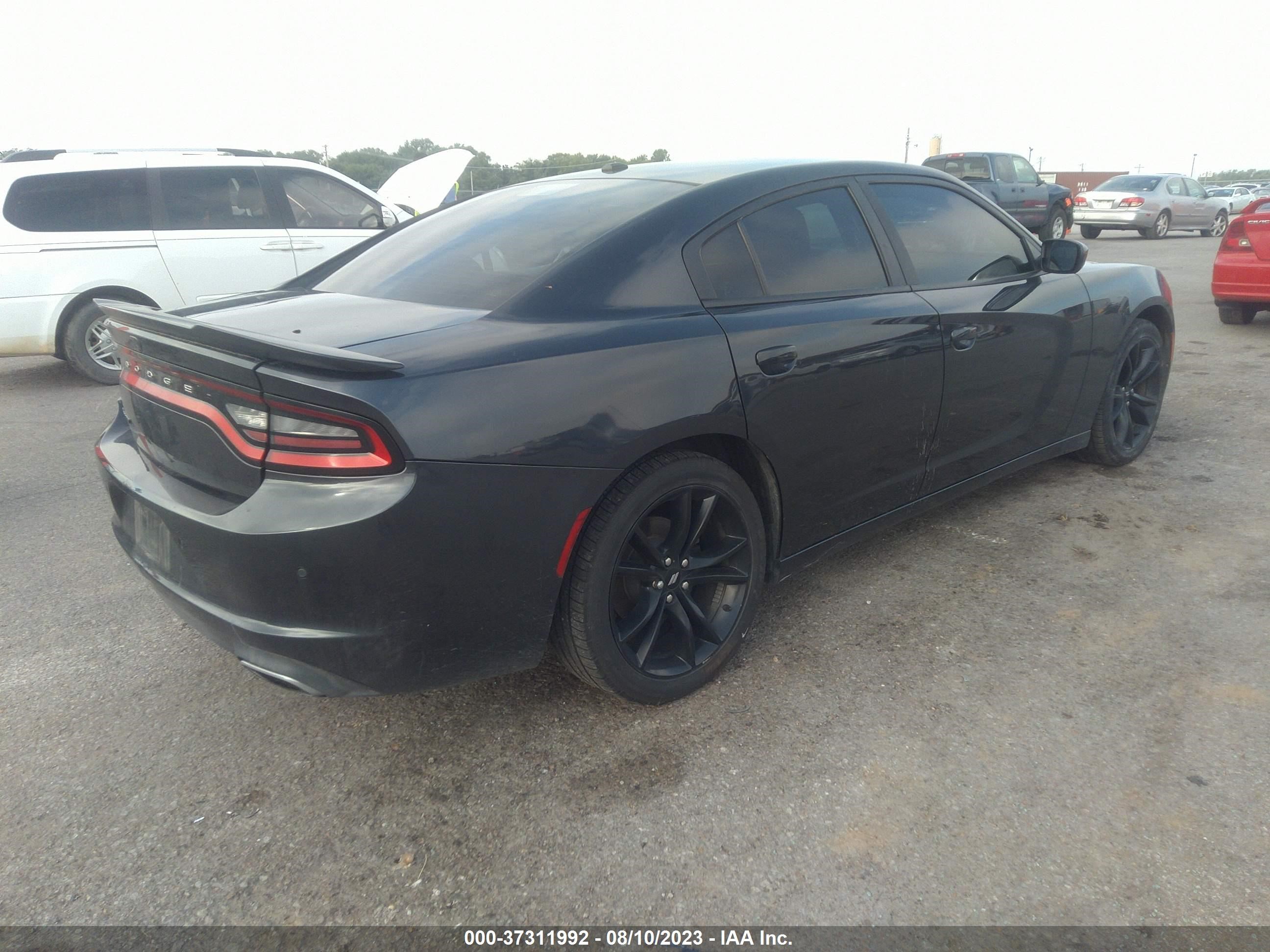 Photo 3 VIN: 2C3CDXBG9JH247653 - DODGE CHARGER 