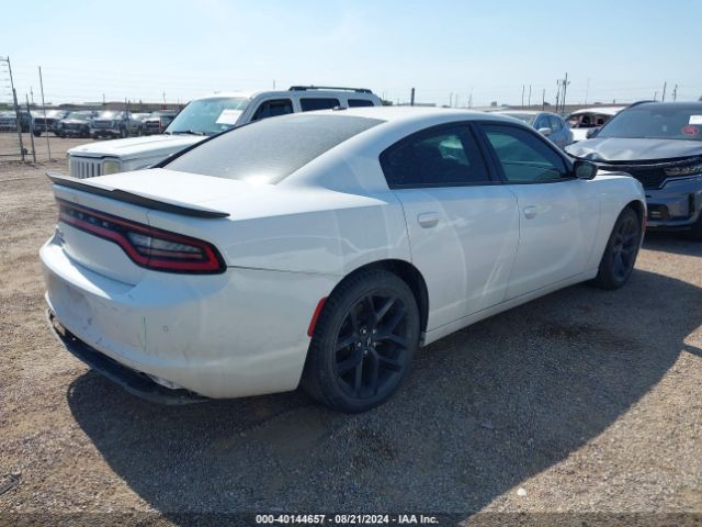 Photo 3 VIN: 2C3CDXBG9KH670816 - DODGE CHARGER 