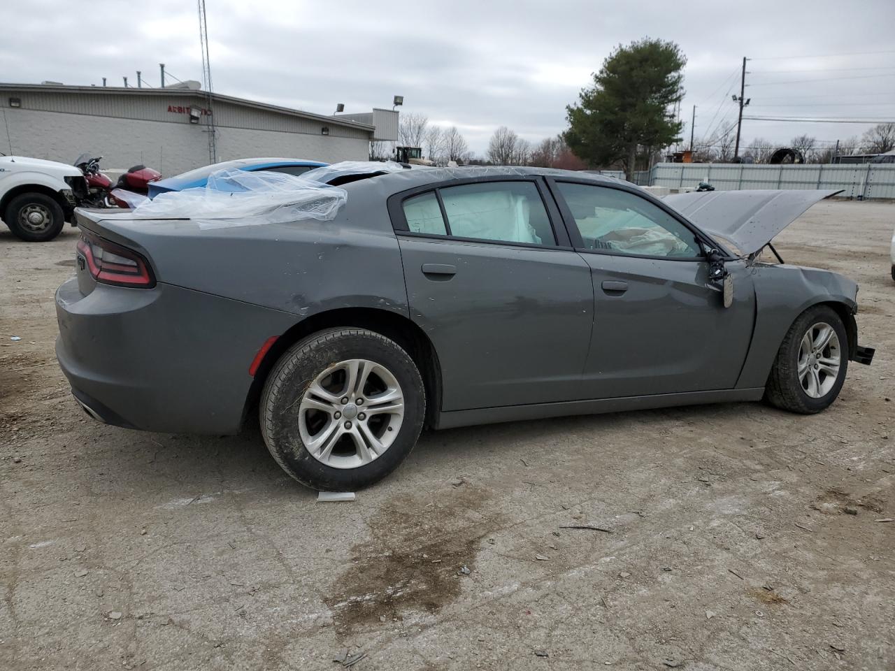 Photo 2 VIN: 2C3CDXBG9KH695649 - DODGE CHARGER 