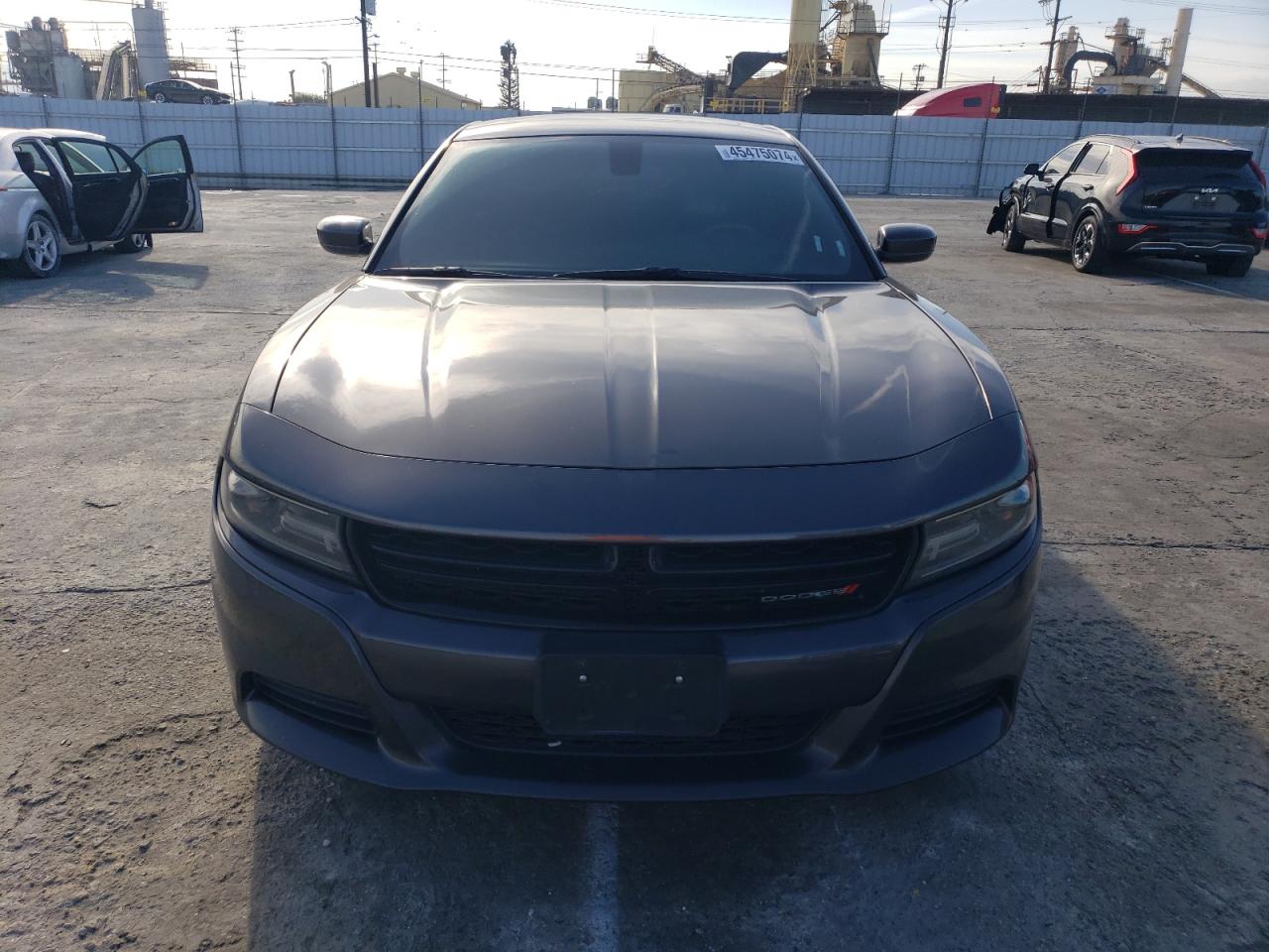 Photo 4 VIN: 2C3CDXBG9LH135552 - DODGE CHARGER 