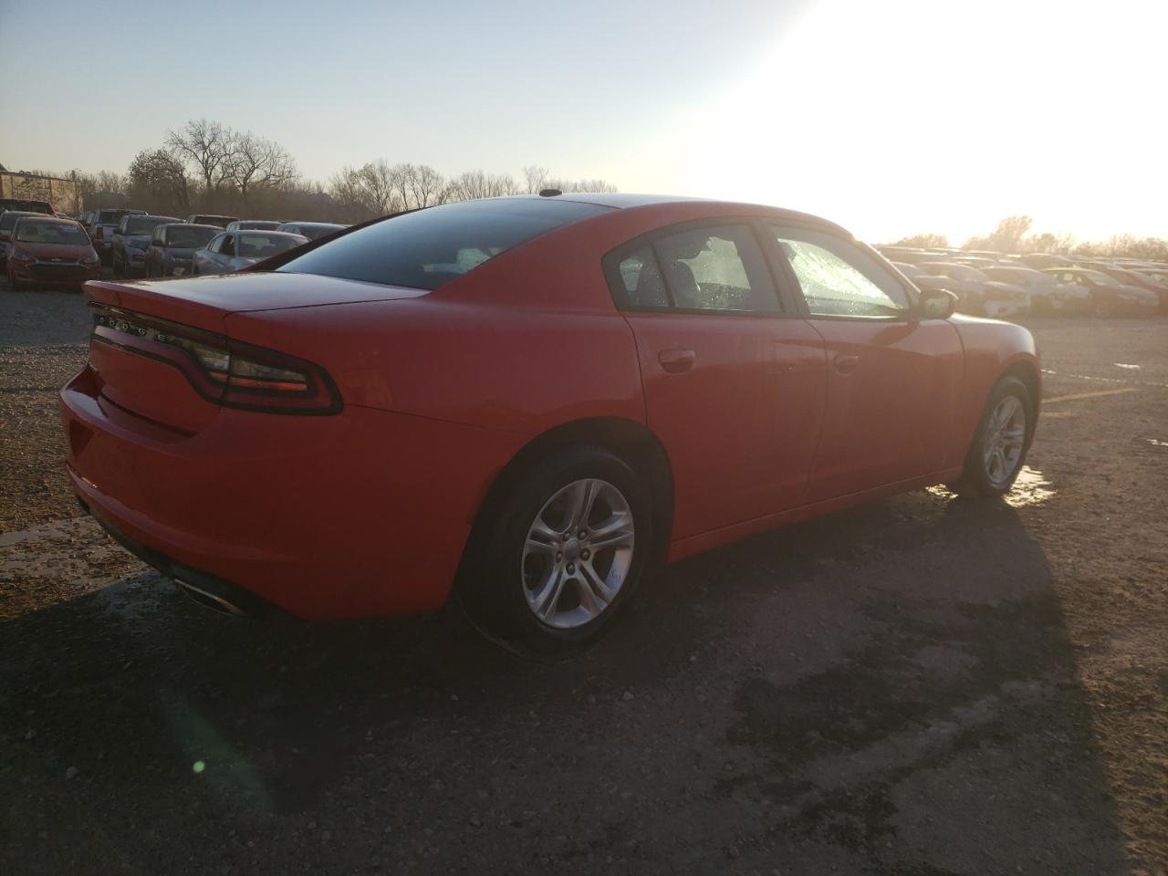 Photo 2 VIN: 2C3CDXBG9NH261493 - DODGE CHARGER 