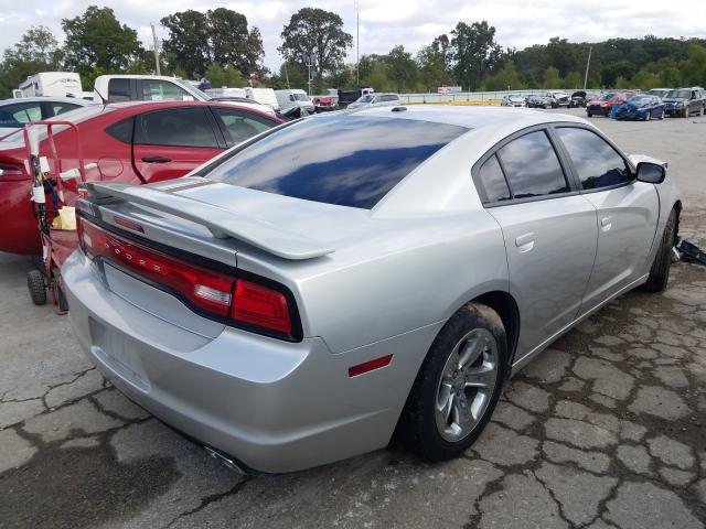 Photo 3 VIN: 2C3CDXBGXCH226913 - DODGE CHARGER SE 