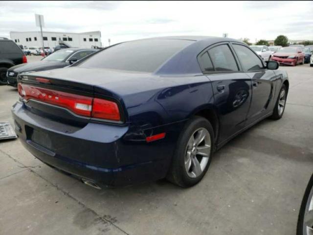 Photo 3 VIN: 2C3CDXBGXDH663733 - DODGE CHARGER SE 