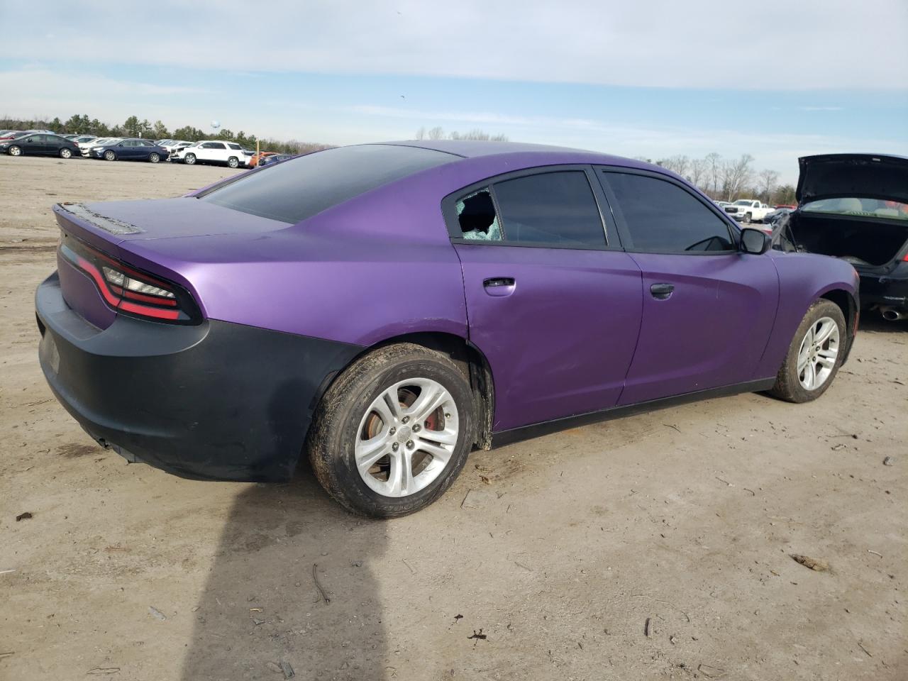 Photo 2 VIN: 2C3CDXBGXGH139759 - DODGE CHARGER 