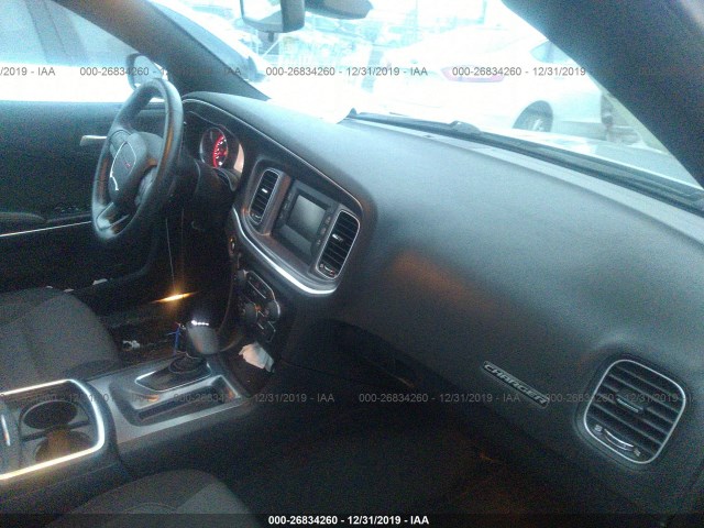 Photo 4 VIN: 2C3CDXBGXGH188475 - DODGE CHARGER 