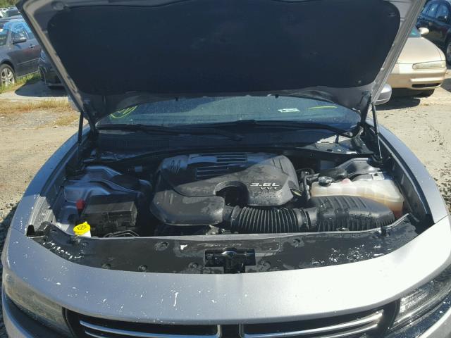 Photo 6 VIN: 2C3CDXBGXHH643715 - DODGE CHARGER SE 