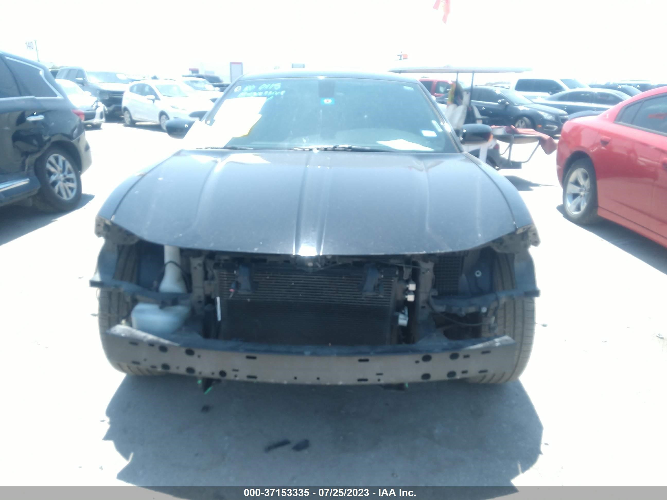 Photo 11 VIN: 2C3CDXBGXJH336096 - DODGE CHARGER 