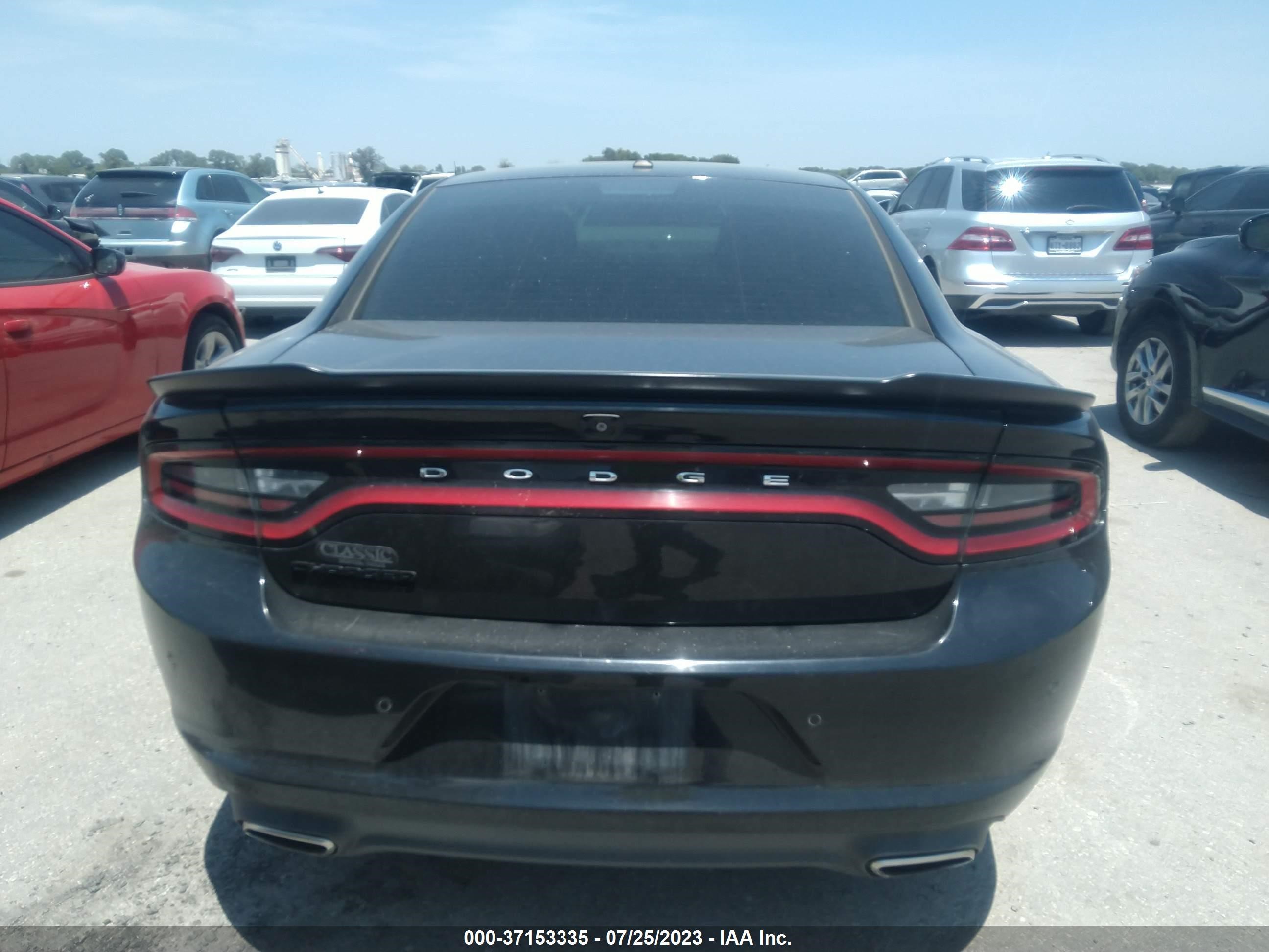 Photo 15 VIN: 2C3CDXBGXJH336096 - DODGE CHARGER 