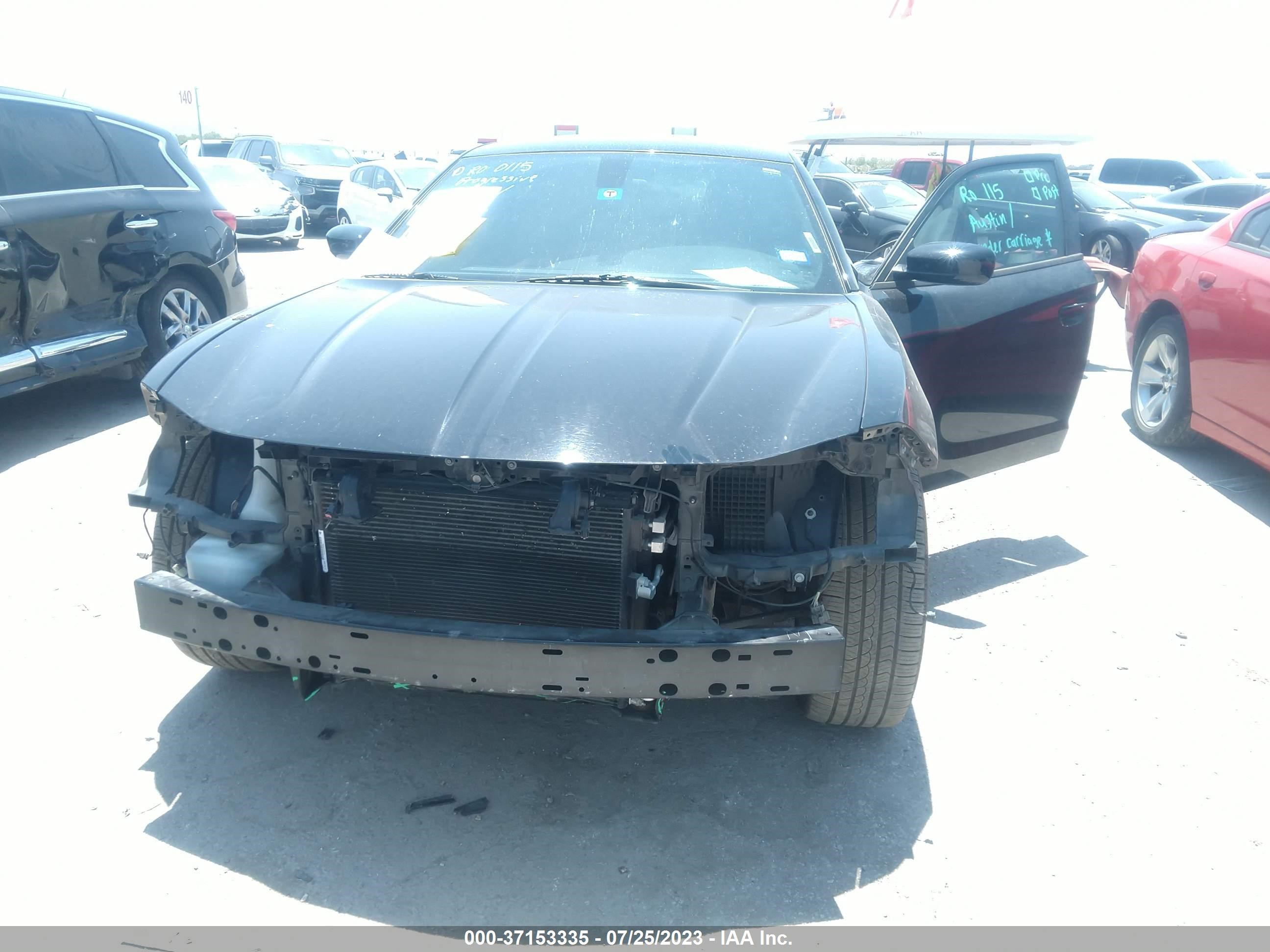 Photo 5 VIN: 2C3CDXBGXJH336096 - DODGE CHARGER 