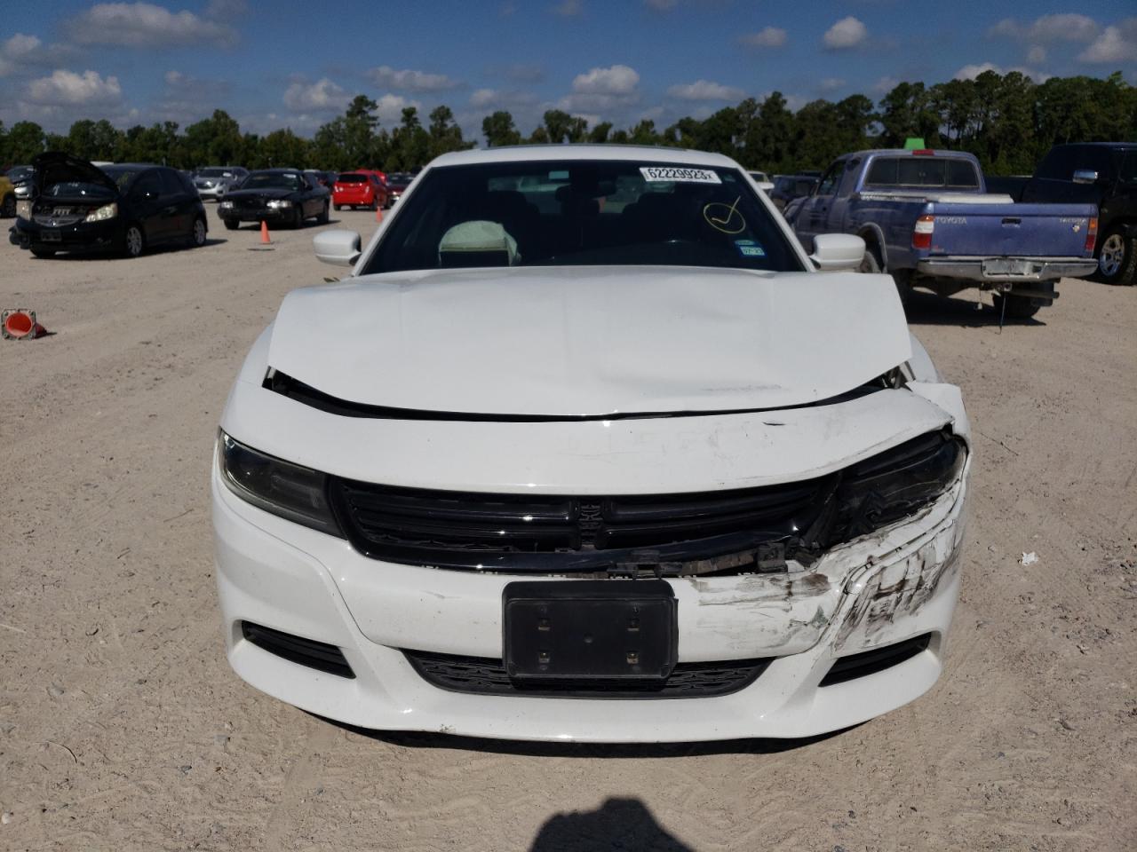 Photo 4 VIN: 2C3CDXBGXKH713429 - DODGE CHARGER 