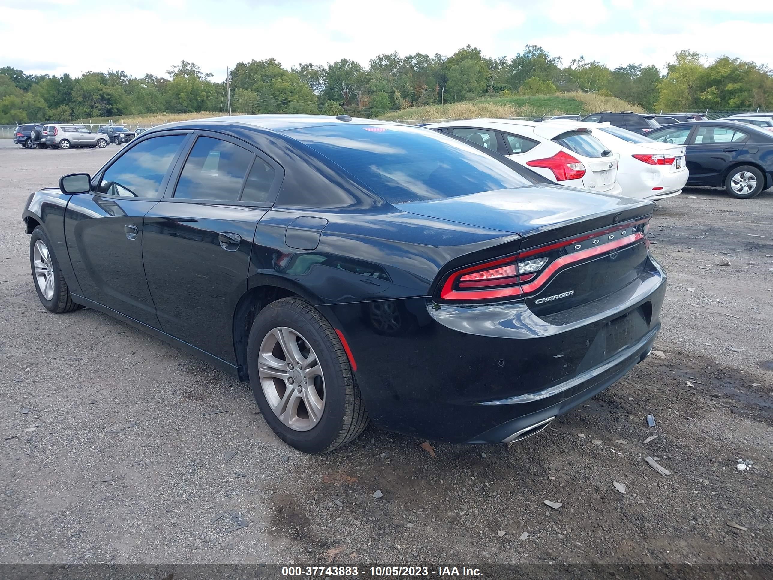 Photo 2 VIN: 2C3CDXBGXLH144504 - DODGE CHARGER 