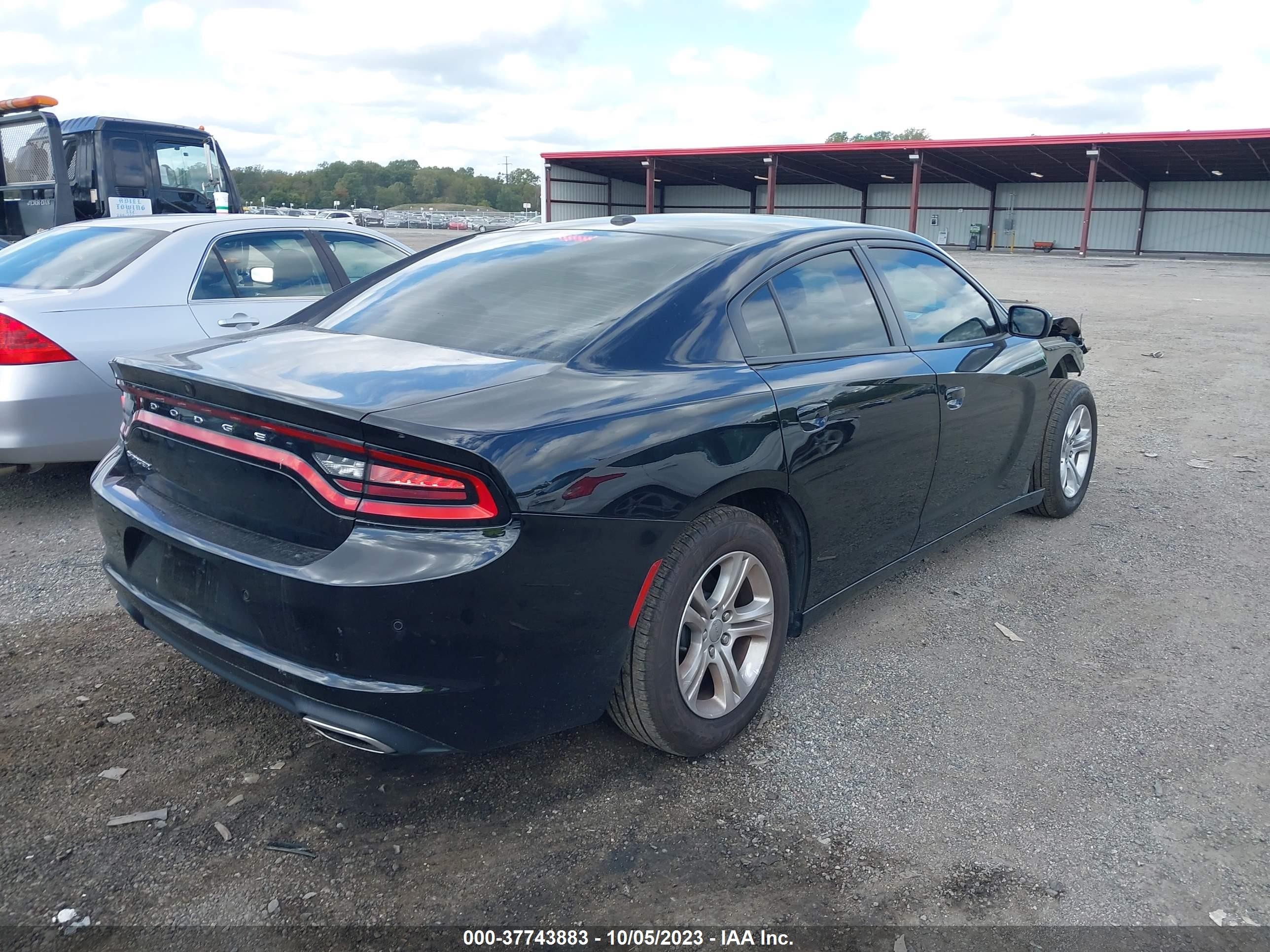 Photo 3 VIN: 2C3CDXBGXLH144504 - DODGE CHARGER 