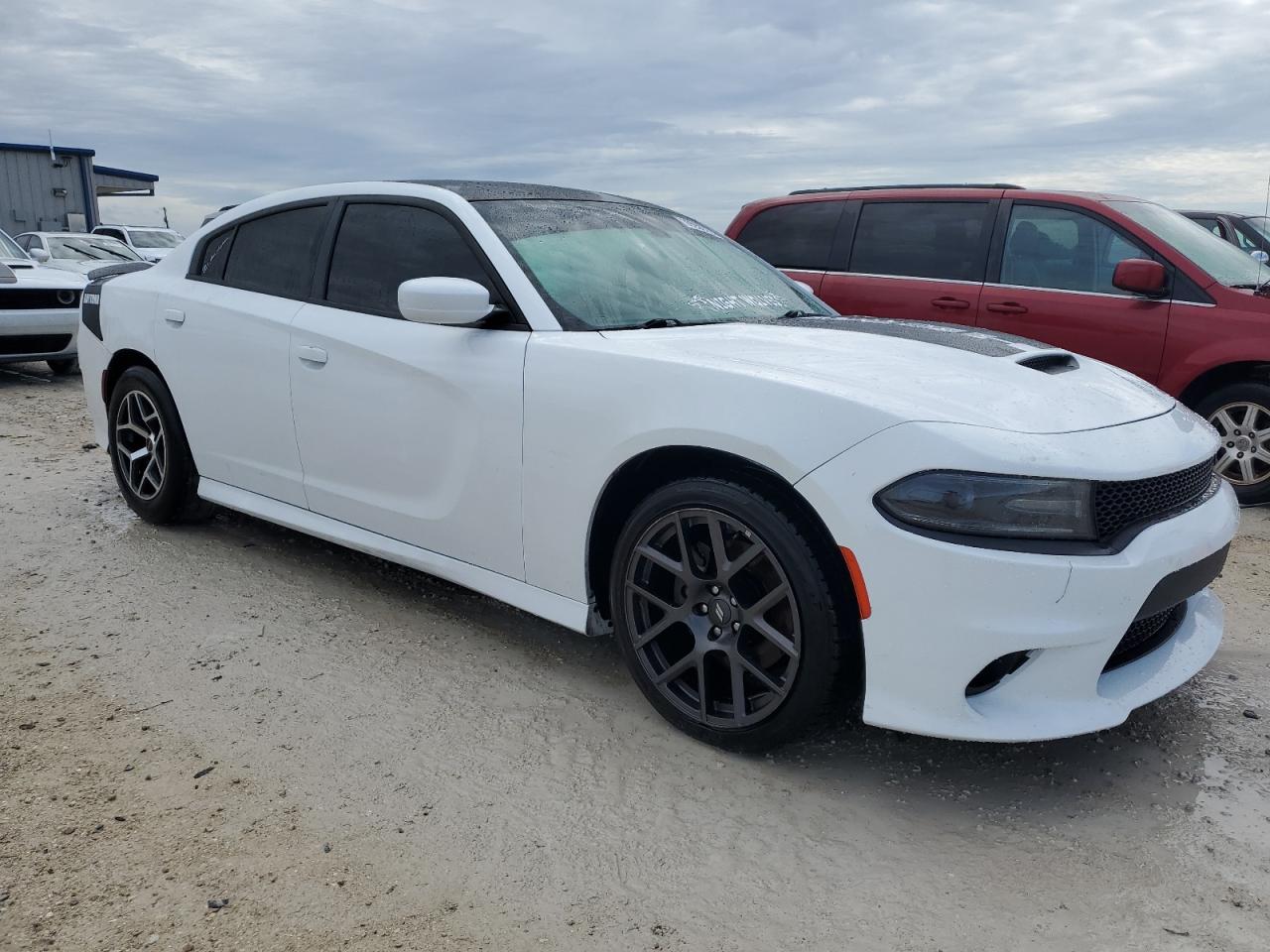 Photo 3 VIN: 2C3CDXCT0KH523487 - DODGE CHARGER 