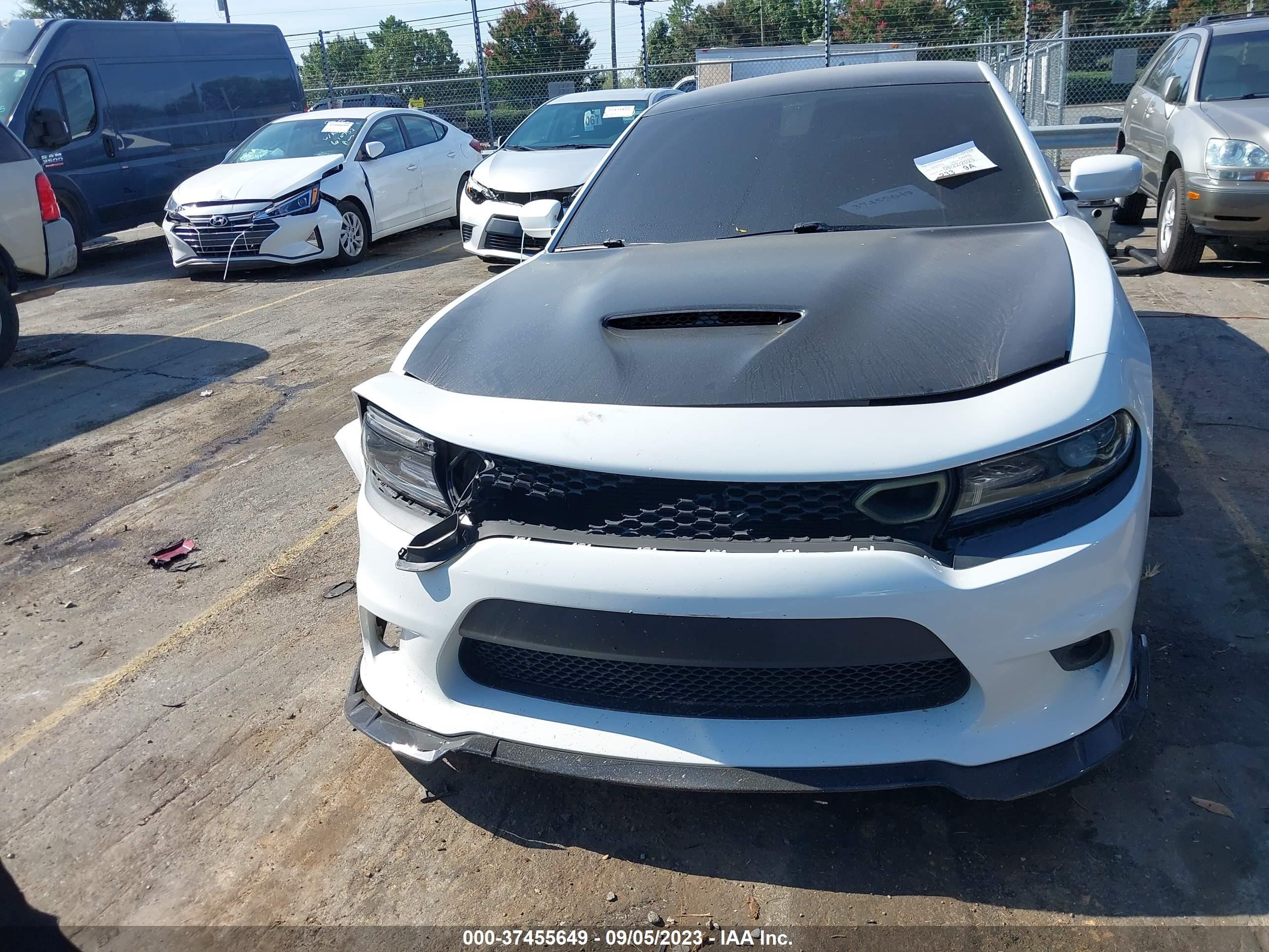 Photo 12 VIN: 2C3CDXCT0KH643368 - DODGE CHARGER 