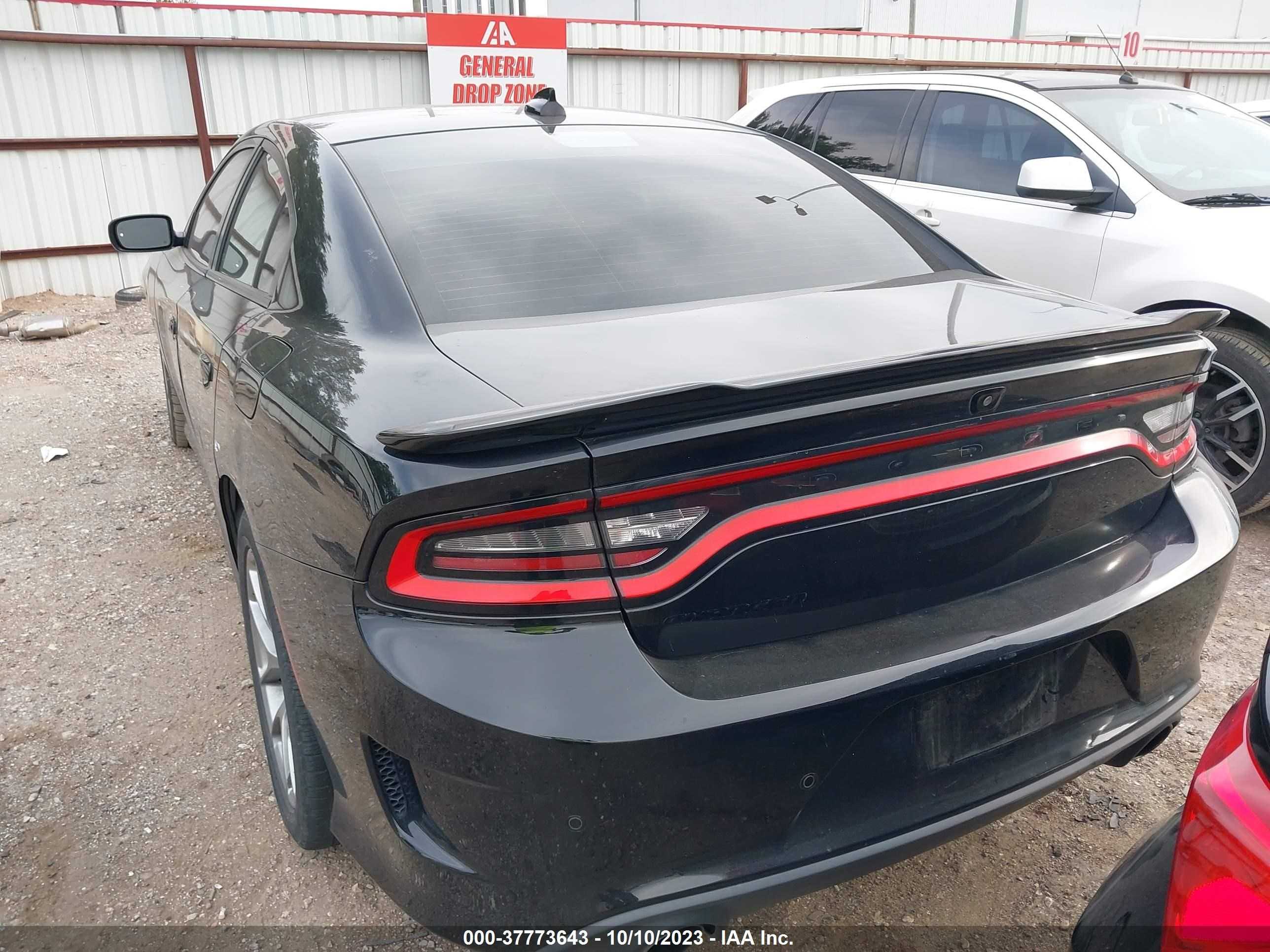 Photo 16 VIN: 2C3CDXCT1KH584122 - DODGE CHARGER 