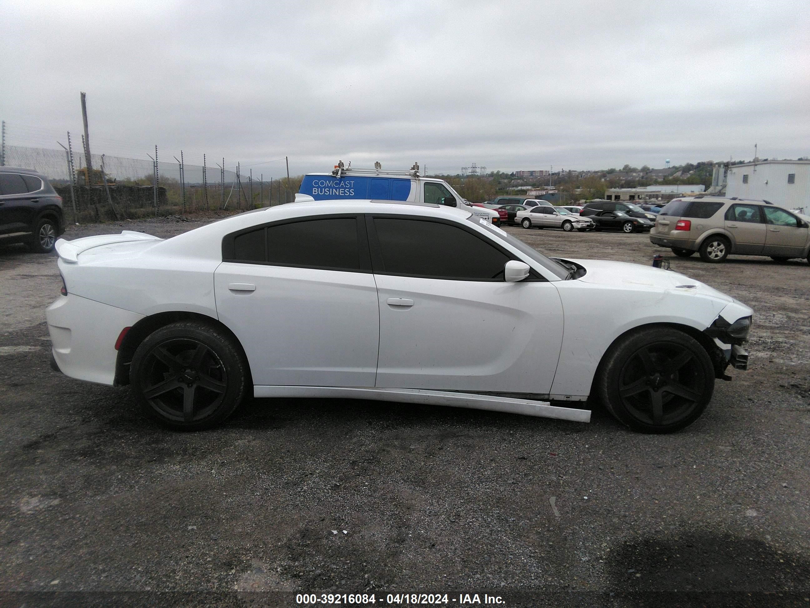 Photo 12 VIN: 2C3CDXCT2GH117668 - ACURA ILX 