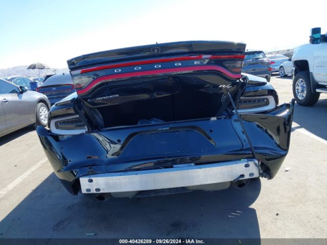 Photo 5 VIN: 2C3CDXCT2JH329333 - DODGE CHARGER 