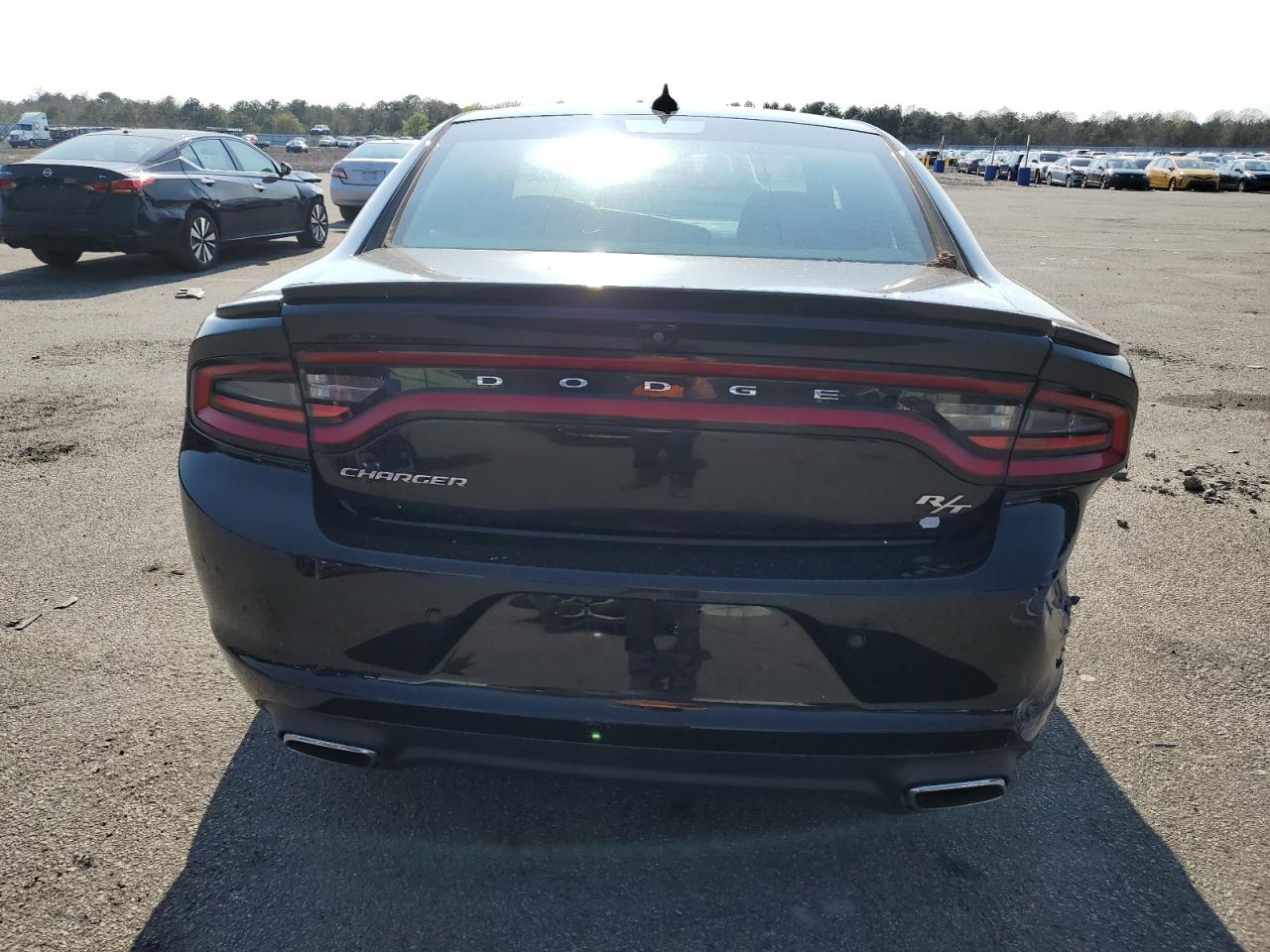 Photo 5 VIN: 2C3CDXCT3JH169060 - DODGE CHARGER 