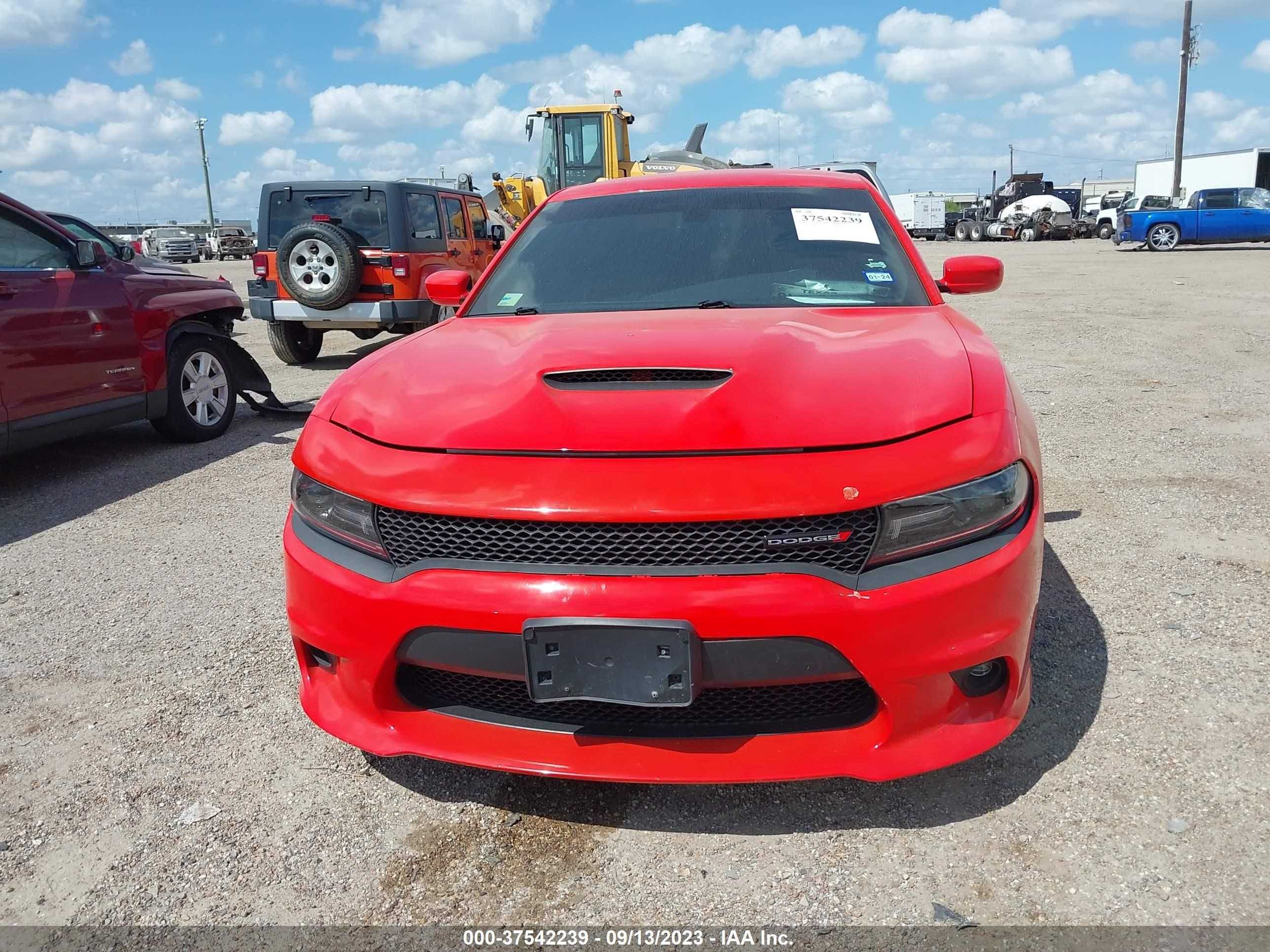 Photo 11 VIN: 2C3CDXCT4JH167124 - DODGE CHARGER 