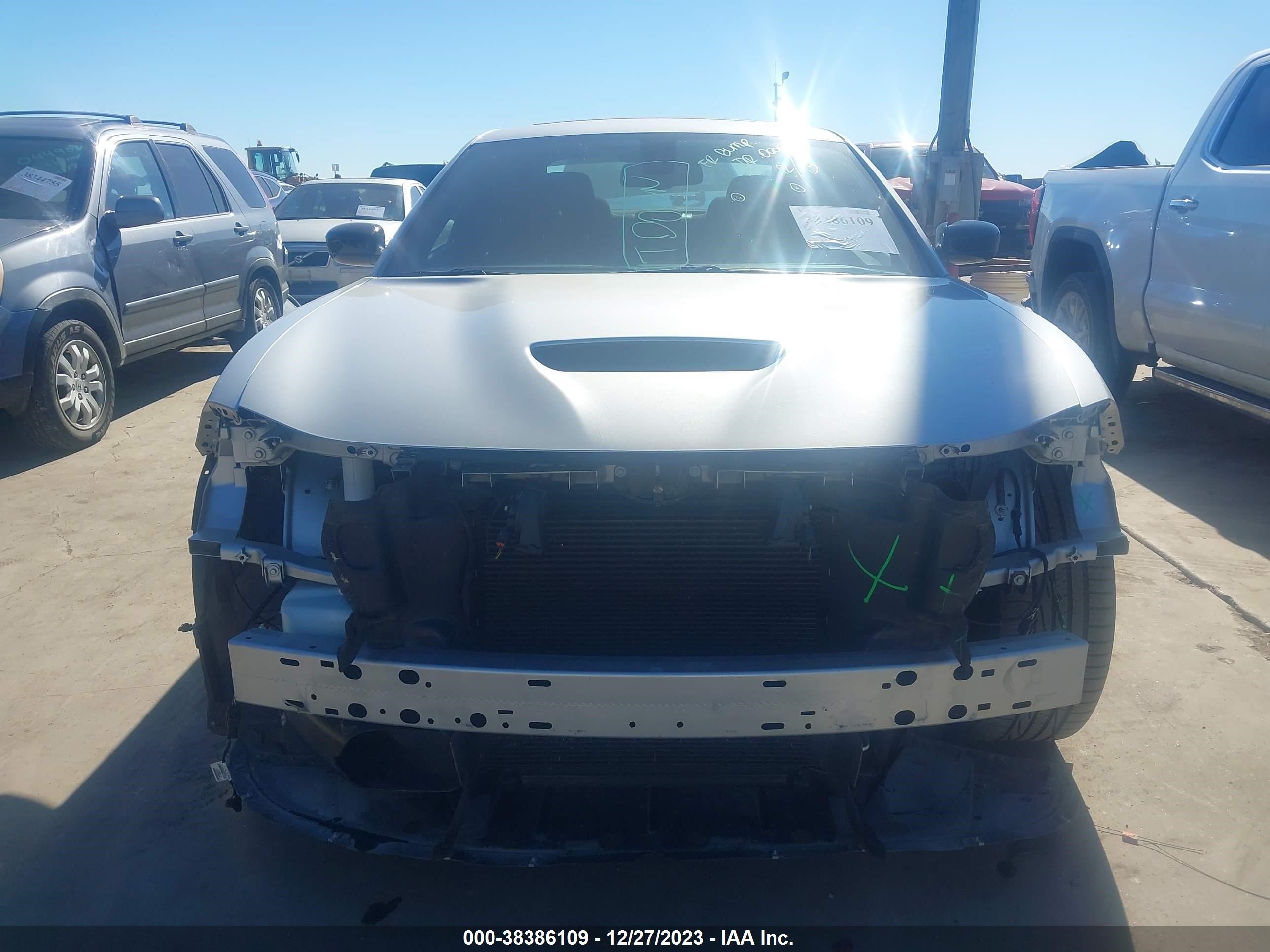 Photo 5 VIN: 2C3CDXCT4NH235699 - DODGE CHARGER 