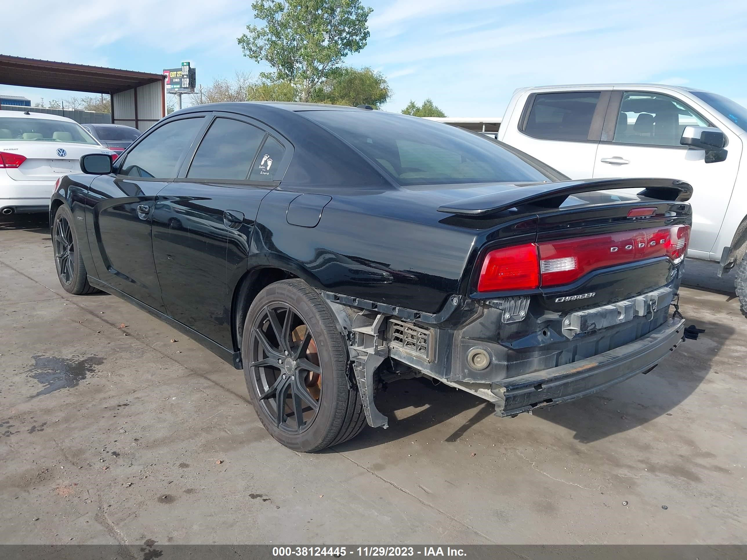 Photo 2 VIN: 2C3CDXCT5DH552714 - DODGE CHARGER 