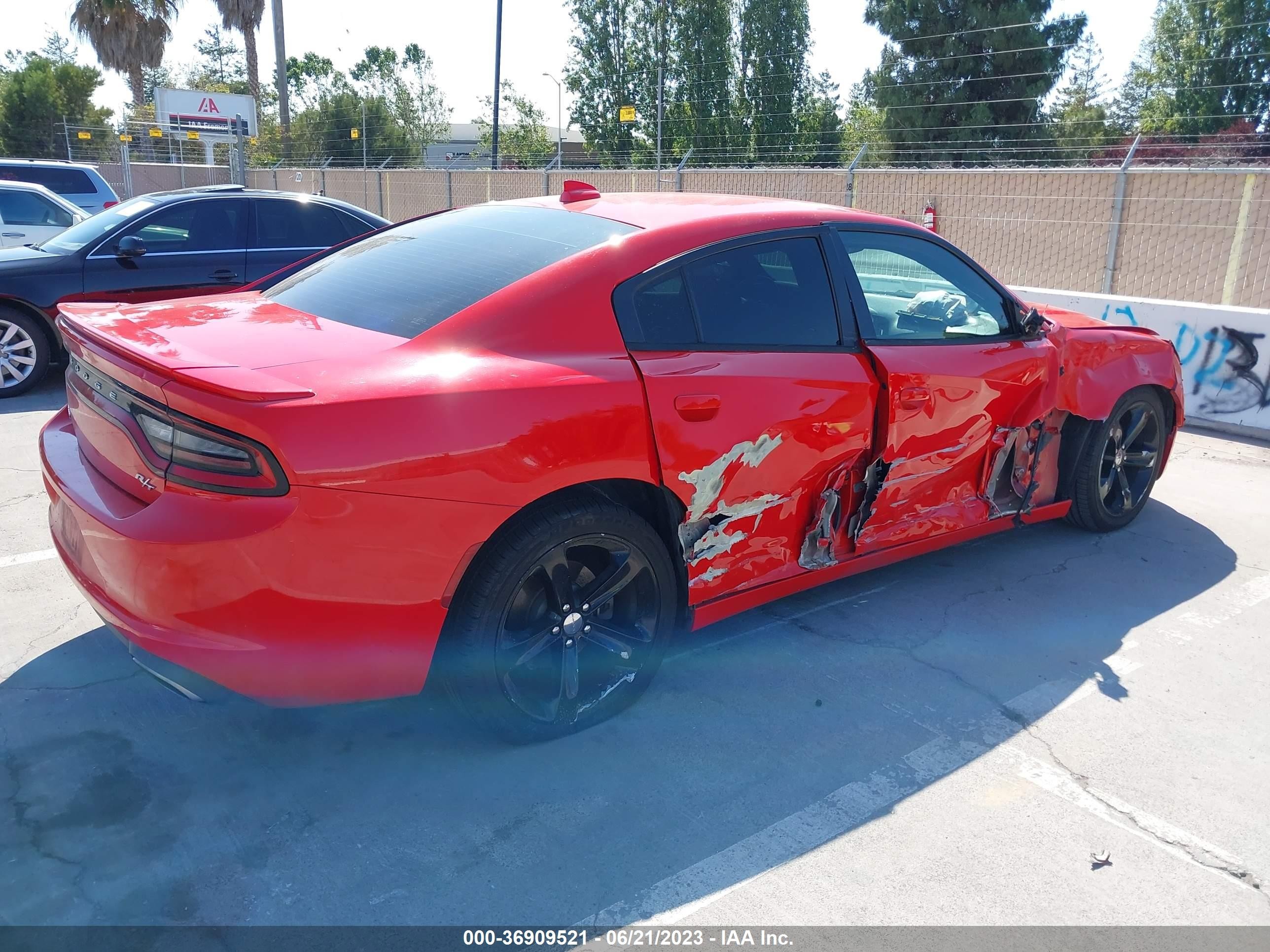 Photo 3 VIN: 2C3CDXCT5GH178576 - DODGE CHARGER 