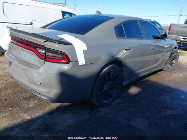 Photo 3 VIN: 2C3CDXCT5JH217643 - DODGE CHARGER 