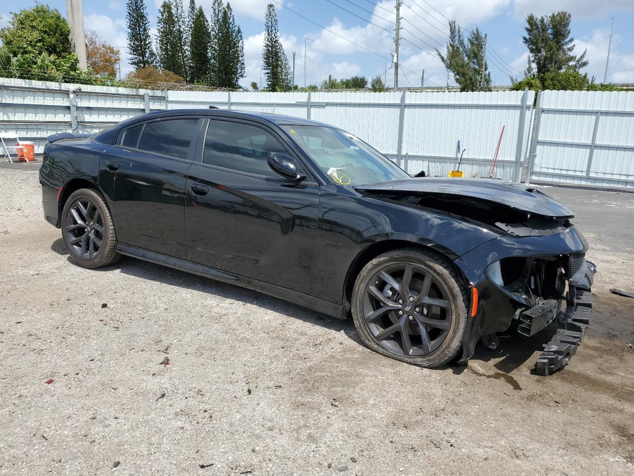 Photo 3 VIN: 2C3CDXCT5PH555665 - DODGE CHARGER 