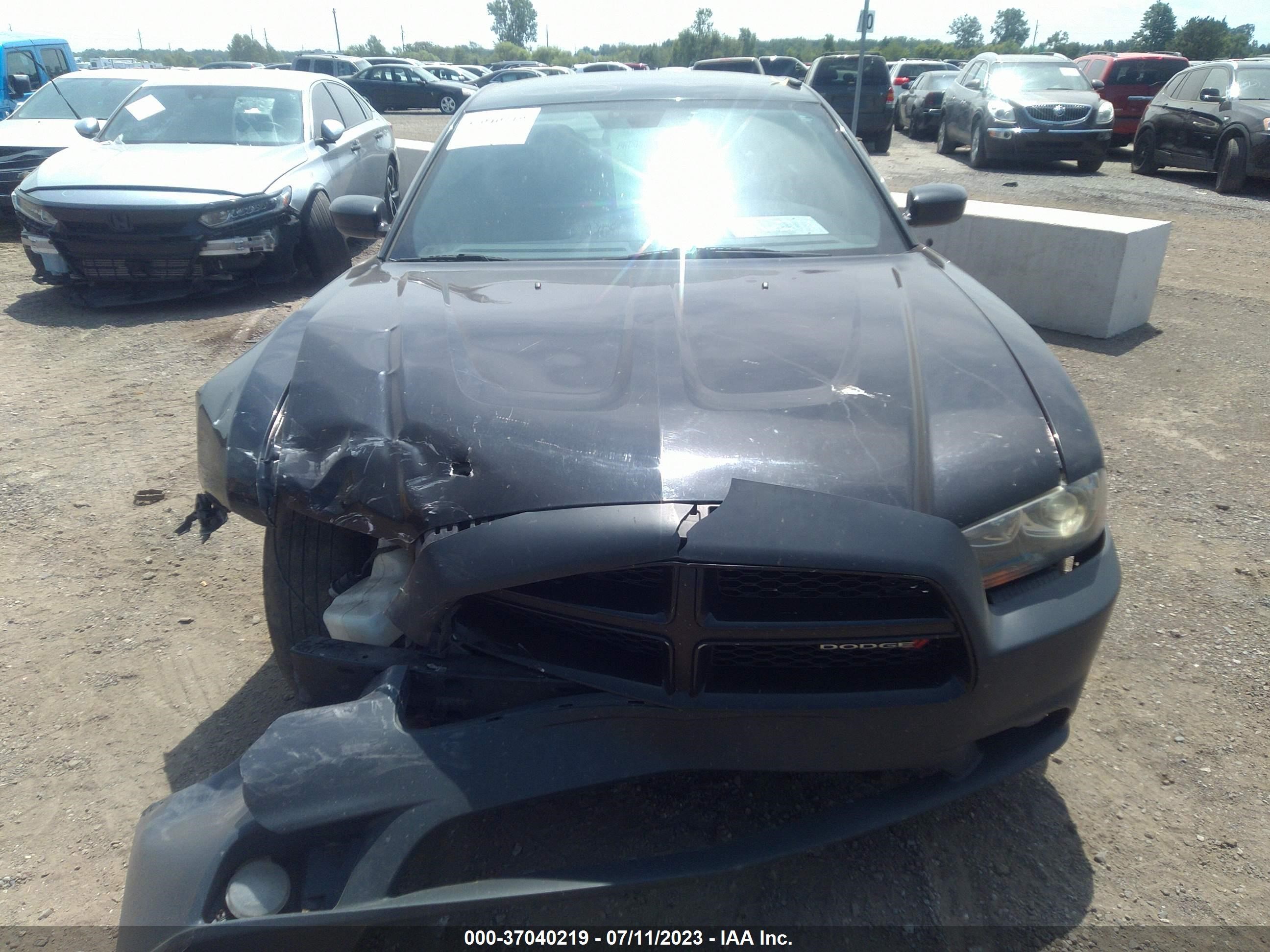 Photo 11 VIN: 2C3CDXCT6EH177983 - DODGE CHARGER 