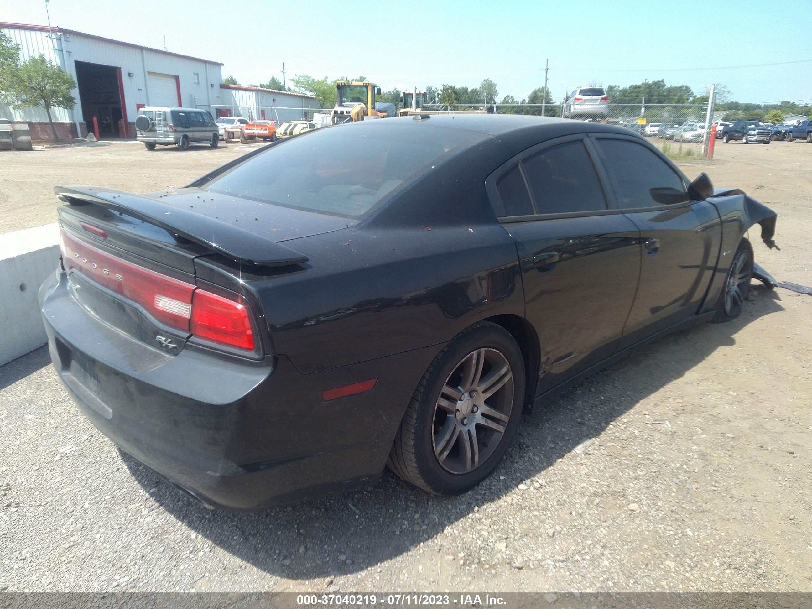 Photo 3 VIN: 2C3CDXCT6EH177983 - DODGE CHARGER 