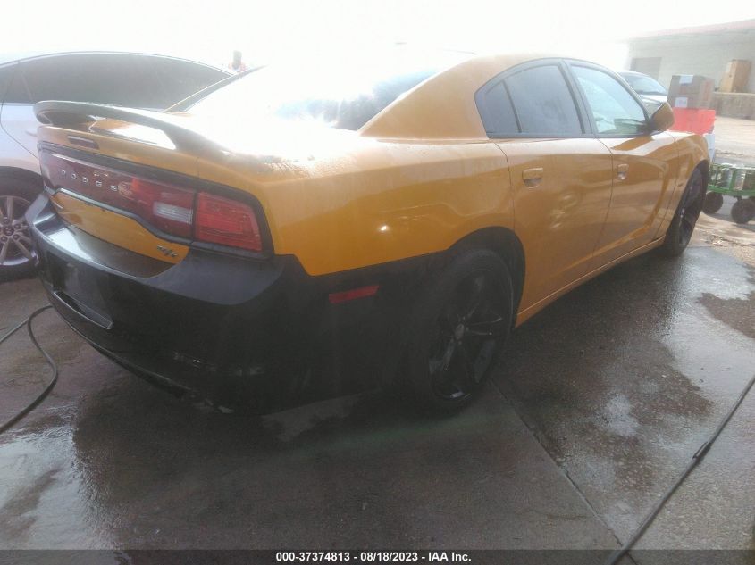 Photo 3 VIN: 2C3CDXCT7EH303462 - DODGE CHARGER 