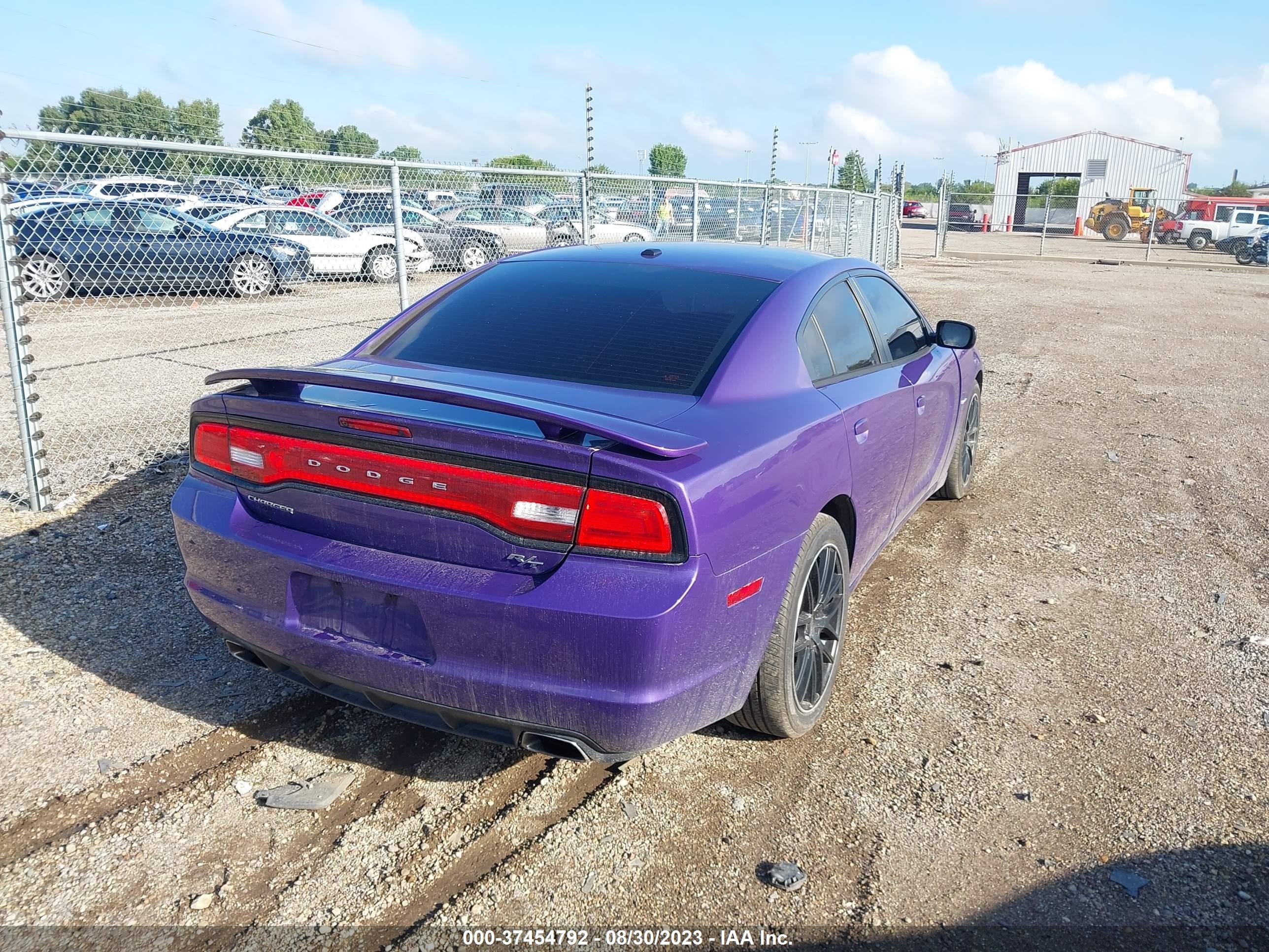 Photo 3 VIN: 2C3CDXCT8EH177970 - DODGE CHARGER 