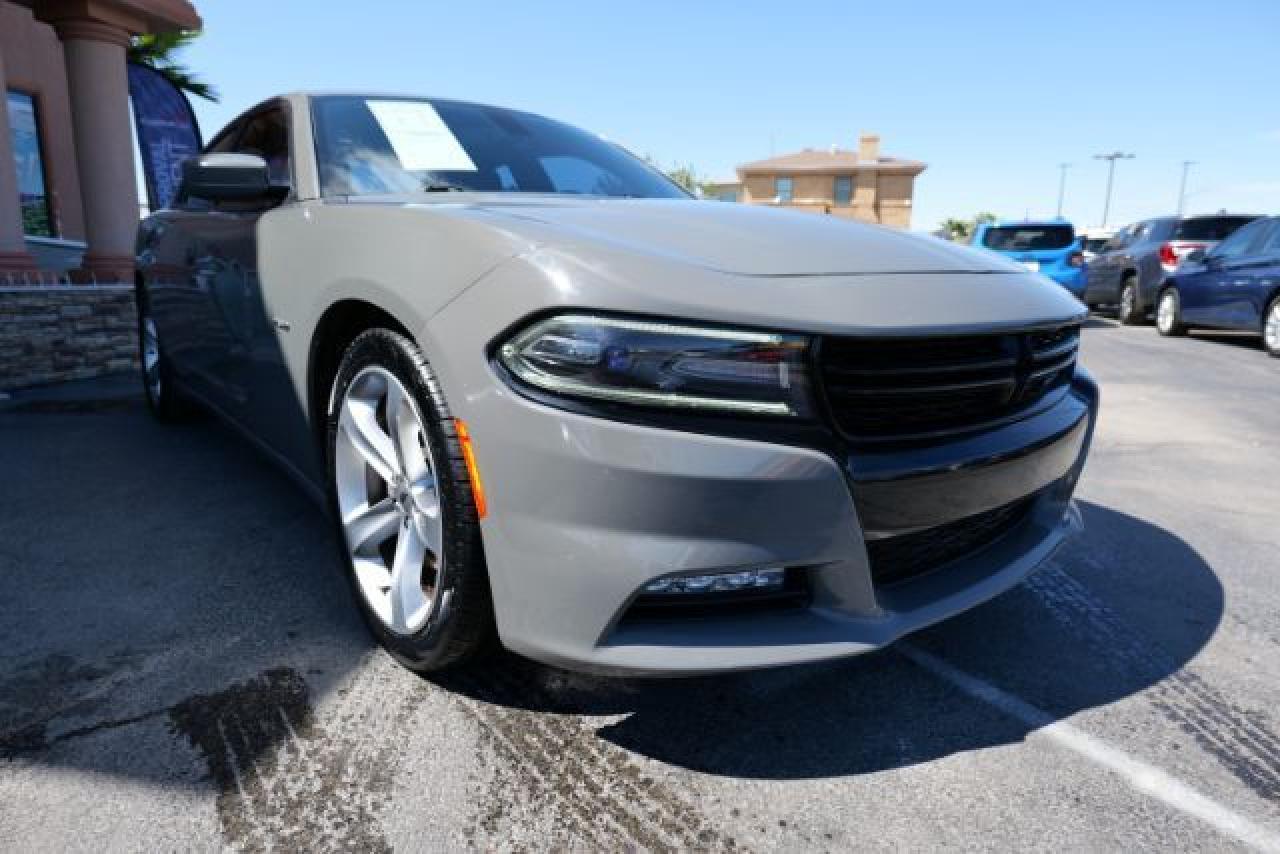 Photo 2 VIN: 2C3CDXCT9JH262326 - DODGE CHARGER 