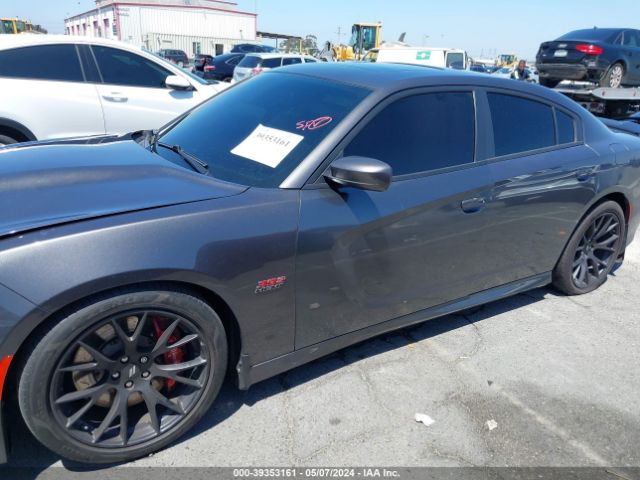 Photo 5 VIN: 2C3CDXGJ2KH506215 - DODGE CHARGER 