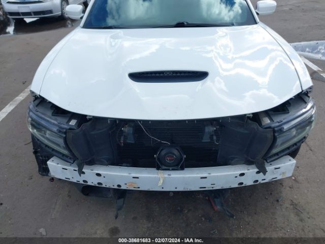 Photo 5 VIN: 2C3CDXGJ4GH321784 - DODGE CHARGER 