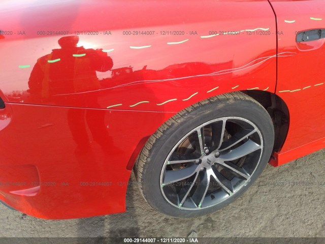 Photo 5 VIN: 2C3CDXGJ4JH326927 - DODGE CHARGER 